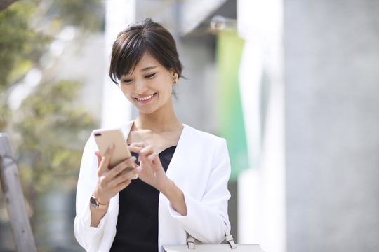 副業を認めてくれる会社への転職を考える人