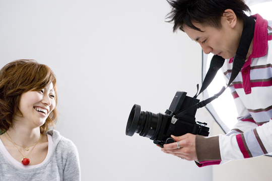 販売用の写真を撮影しているイメージ