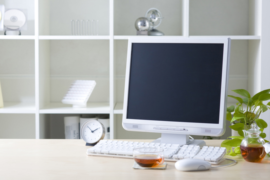 公務員がネットビジネスで使うPCの写真