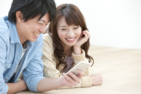 内緒で副業をする夫婦