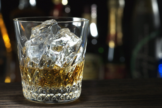 ギャラ飲みやパパ活の飲食のイメージ