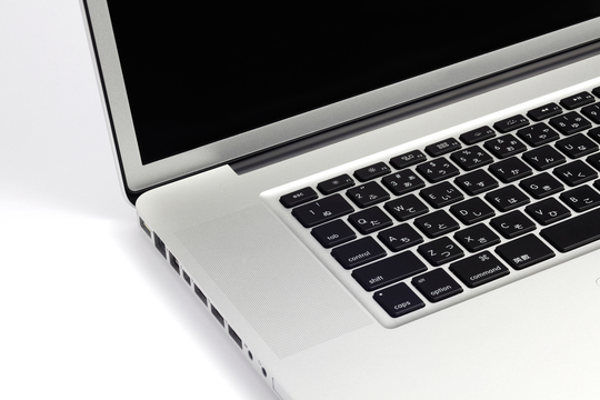 副業に使うパソコンの写真。